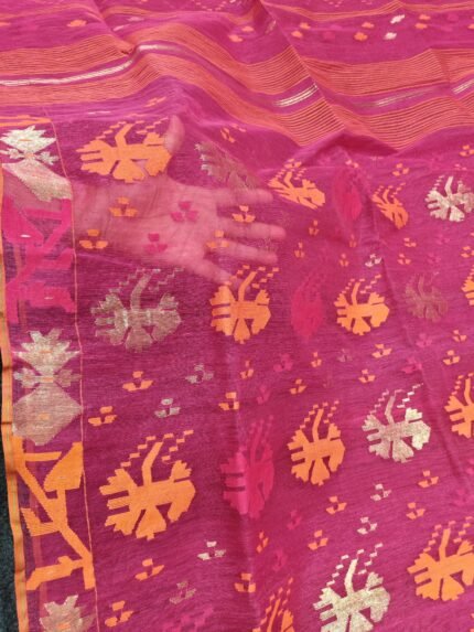 মিড রেঞ্জ ঢাকাই জামদানী শাড়ি