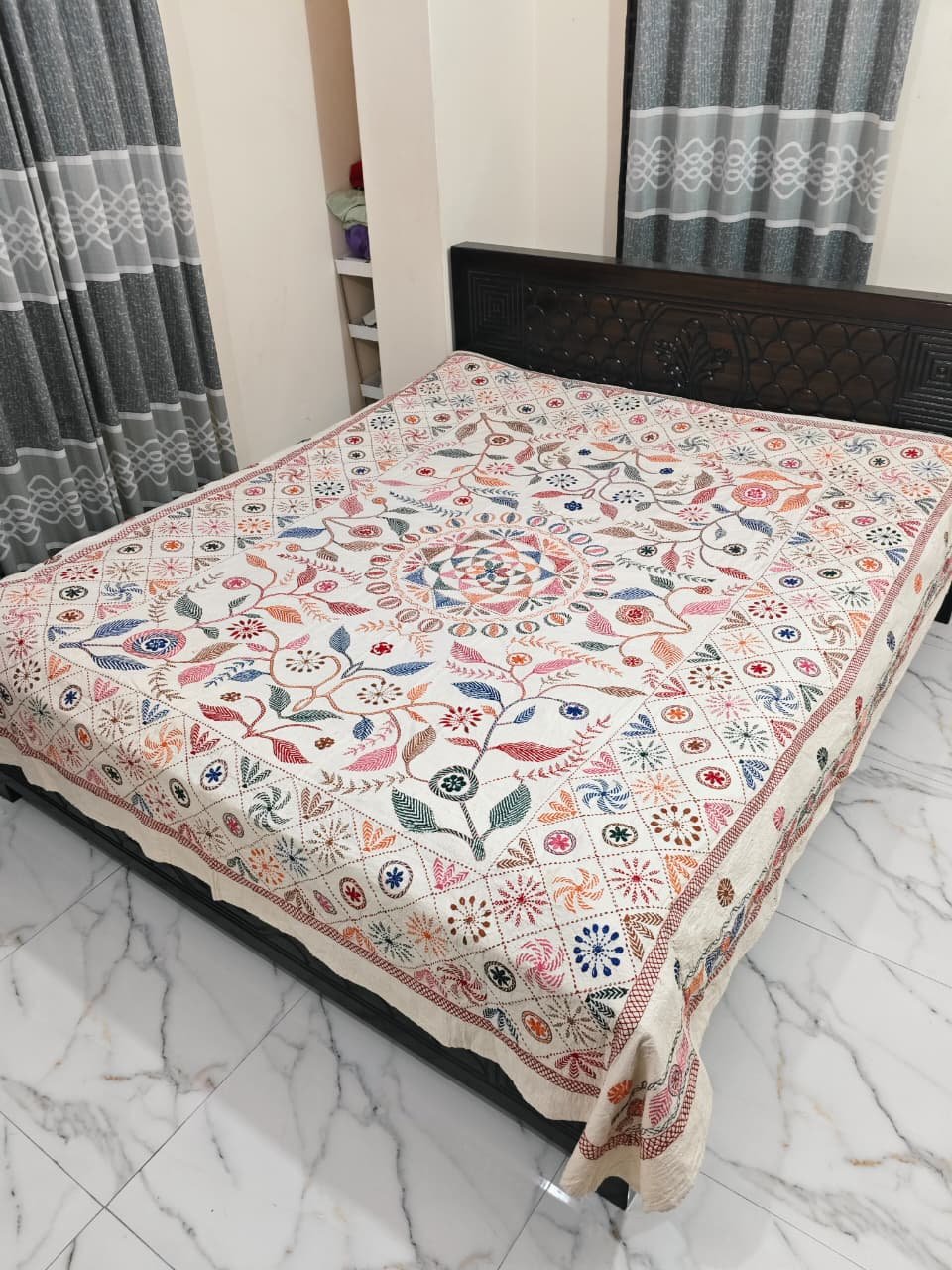 white Nokshi Kantha - Image 1